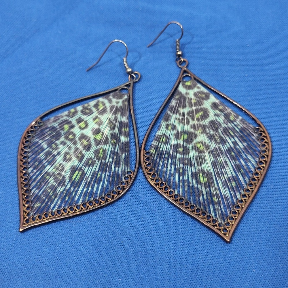 Leopard Pattern Bronze Wire Leaf Shape Dangle Earrings String Art